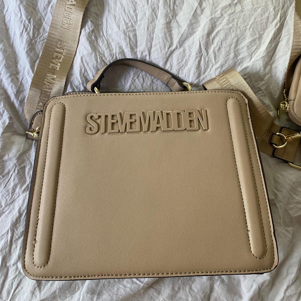 Steve Madden Crossbody bag